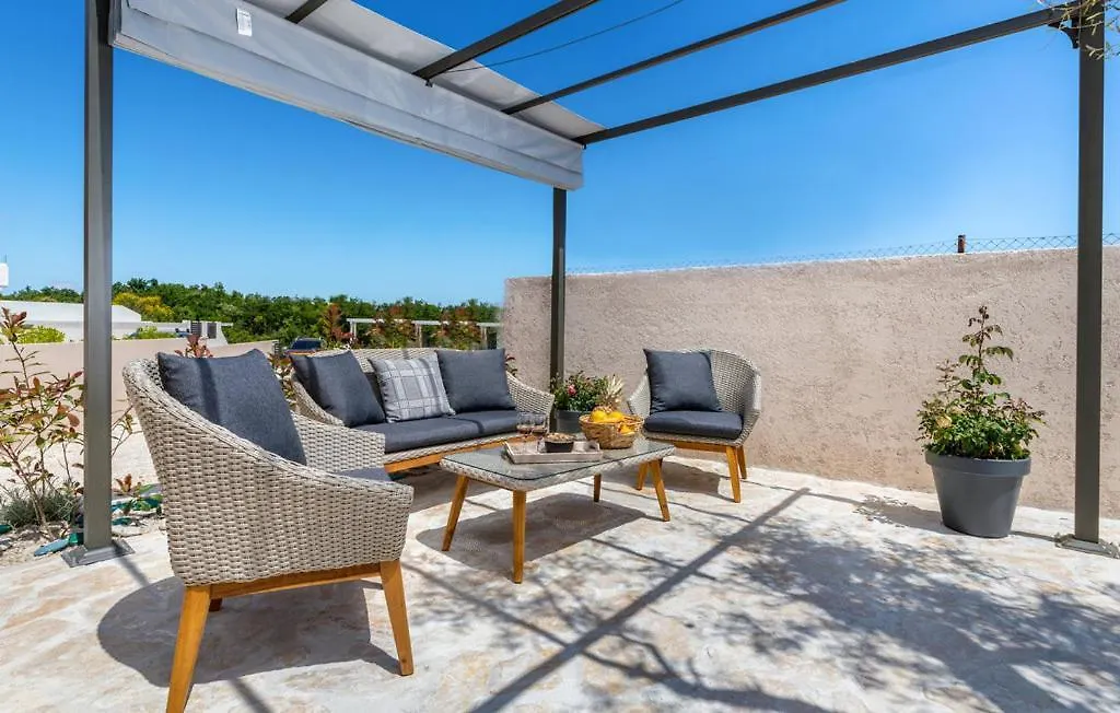 Blue Sapphire Boutique Villa 0*, Ližnjan