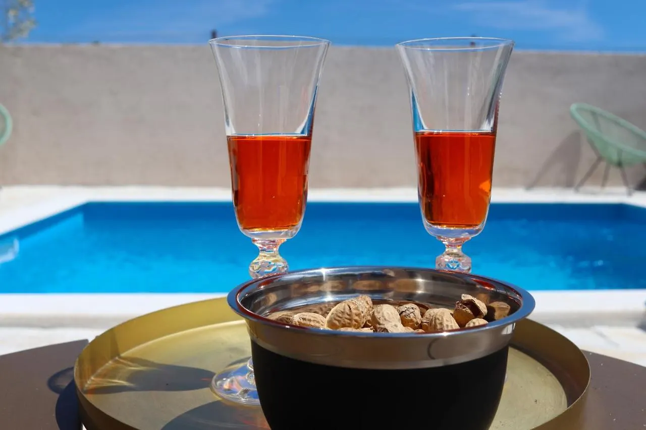 Blue Sapphire Boutique Villa