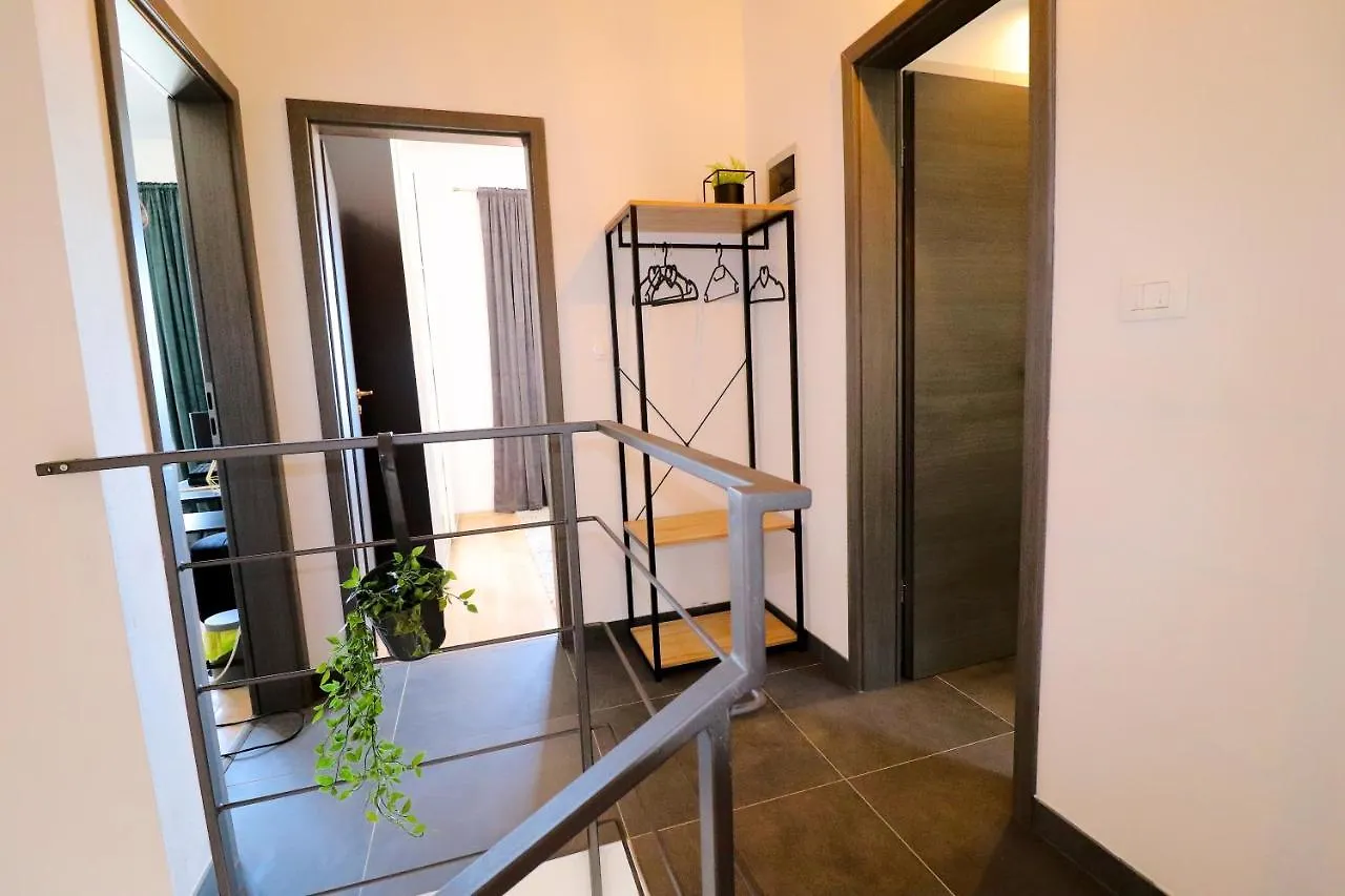Blue Sapphire Boutique Villa 0*, Ližnjan