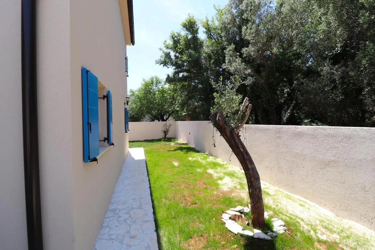 Blue Sapphire Boutique Villa